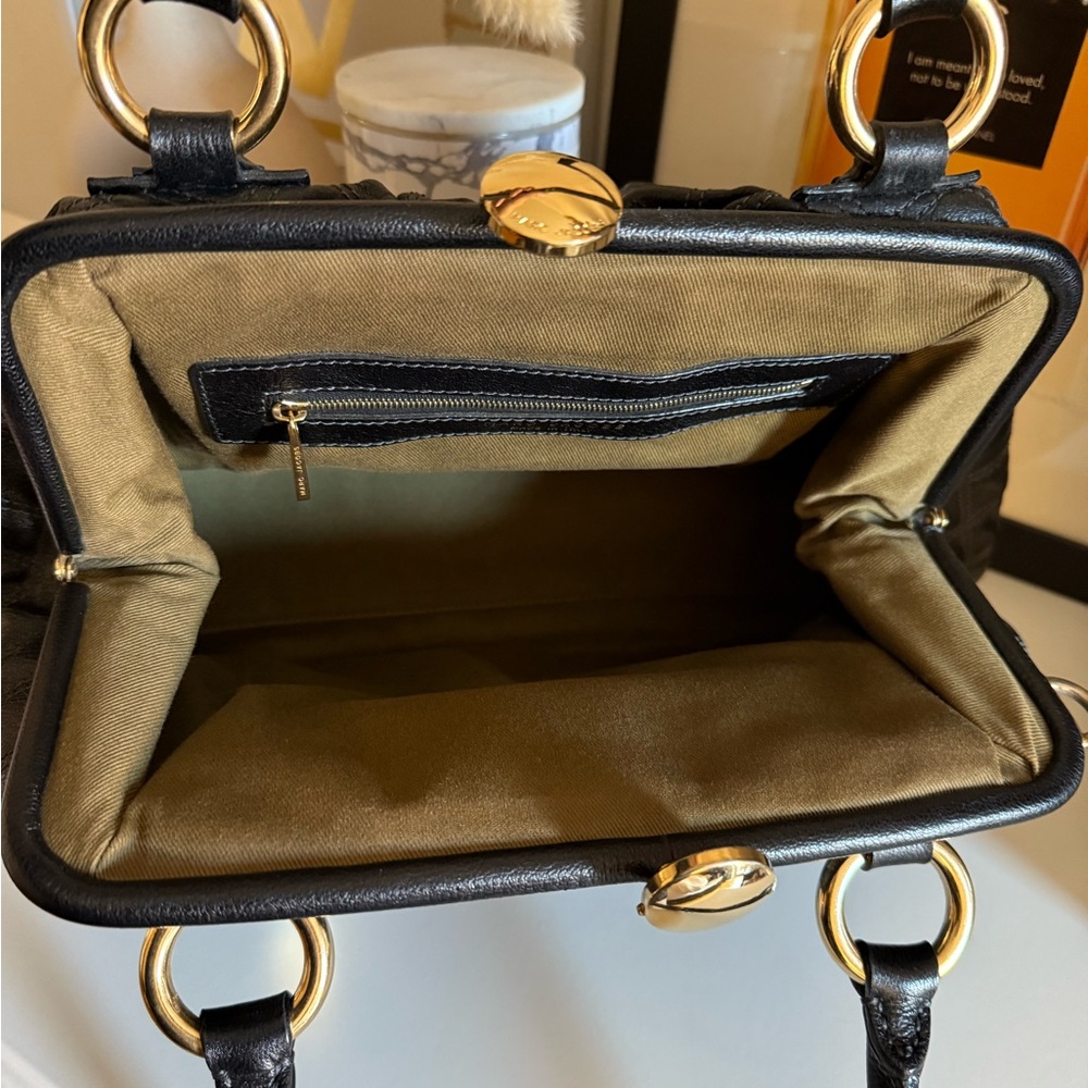 Marc Jacobs Stam Bag Black Quilted Leather Handbag with Gold Chain - Picture 7 of 13